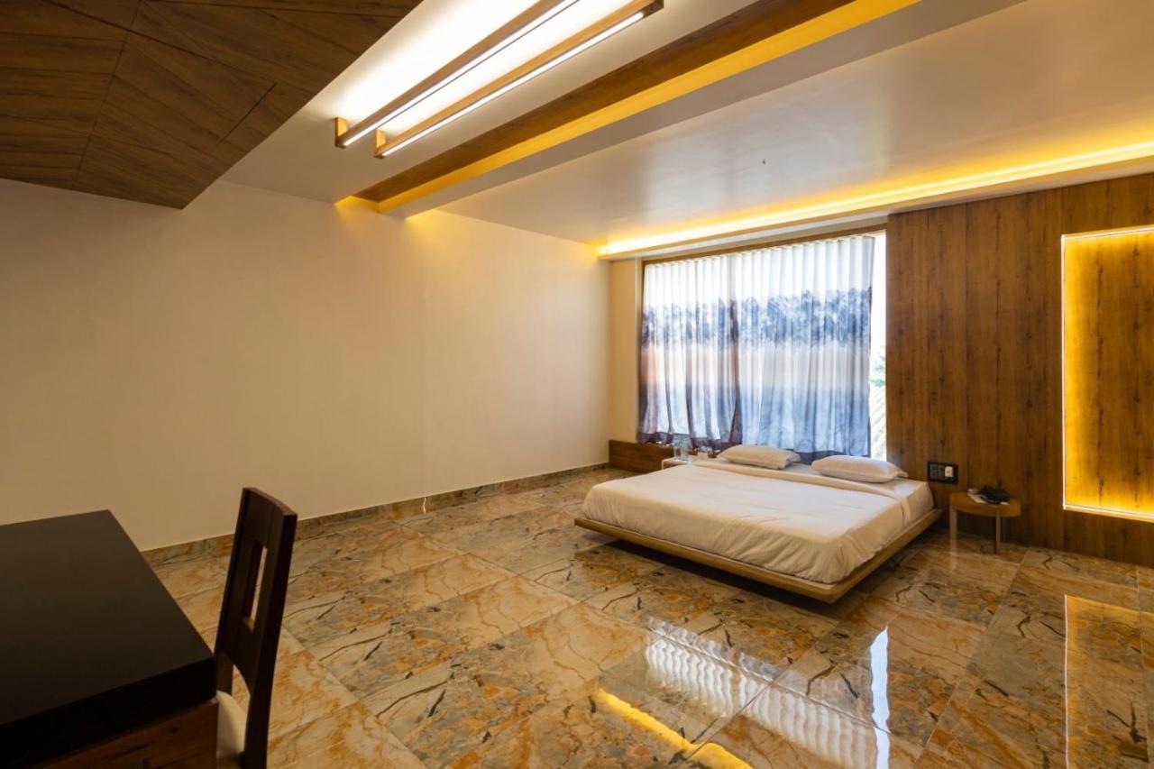The Heaven Water Park And Resort & Restaurant Virpur 외부 사진